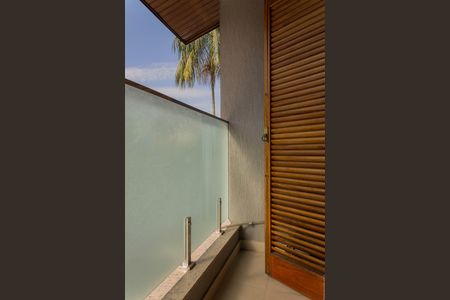 Casa à venda com 256m², 5 quartos e 4 vagasSuíte 1