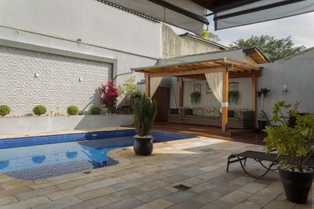 Casa à venda com 256m², 5 quartos e 4 vagasÁrea comum