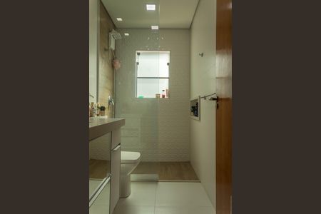 Casa à venda com 256m², 5 quartos e 4 vagasBanheiro