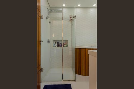 Casa à venda com 256m², 5 quartos e 4 vagasBanheiro da Suíte 1