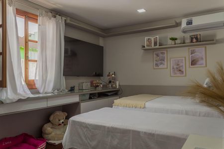 Casa à venda com 256m², 5 quartos e 4 vagasQuarto 1