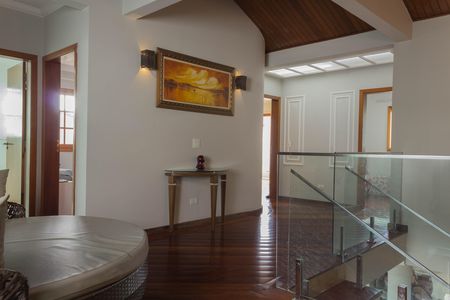 Casa à venda com 256m², 5 quartos e 4 vagasHall dos quartos