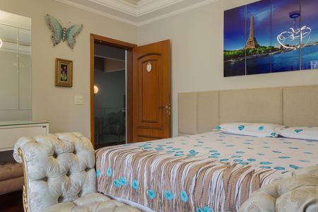 Casa à venda com 256m², 5 quartos e 4 vagasSuíte 1