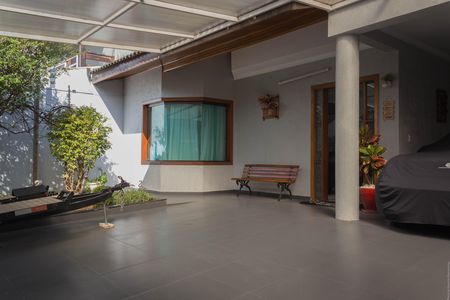 Casa à venda com 256m², 5 quartos e 4 vagasGaragem