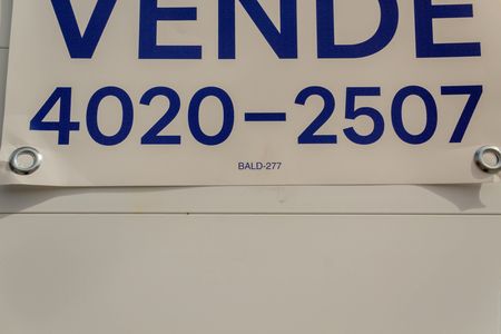 Casa à venda com 256m², 5 quartos e 4 vagasFachada