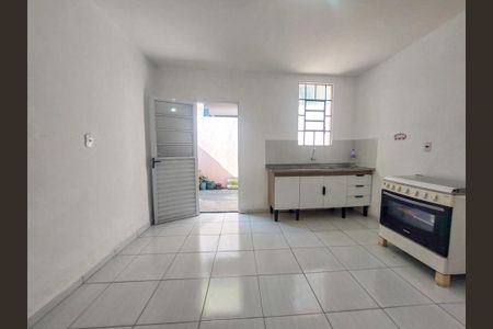 Casa para alugar com 260m², 2 quartos e 2 vagasCozinha