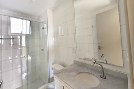 Apartamento à venda com 70m², 3 quartos e 1 vaga Apartamento à venda com 70m², 3 quartos e 1 vagaBanheiro