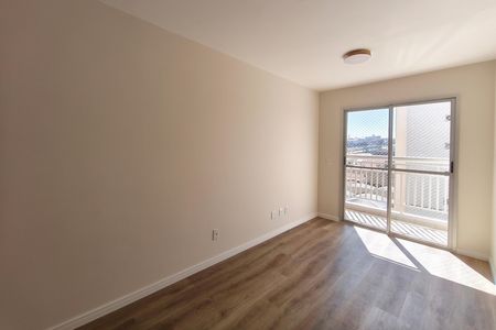 Sala de apartamento à venda com 3 quartos, 70m² em Jardim Capivari, Campinas