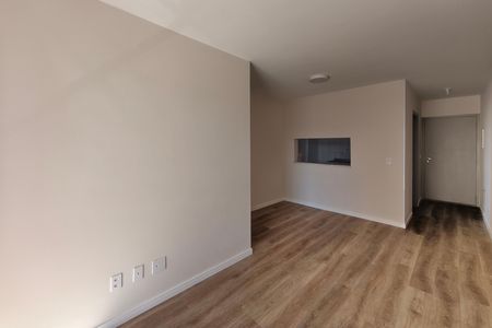Sala de apartamento à venda com 3 quartos, 70m² em Jardim Capivari, Campinas