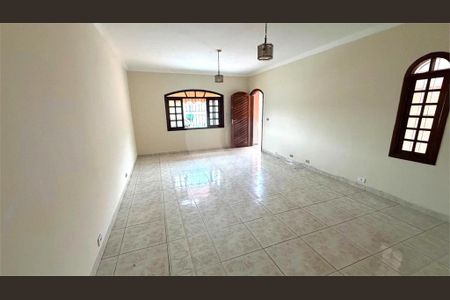 Casa à venda com 3 quartos, 182m² em Parque São Lucas, São Paulo