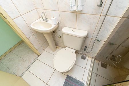 Casa de condomínio à venda com 70m², 3 quartos e 1 vaga Casa de condomínio à venda com 70m², 3 quartos e 1 vagaBanheiro 1