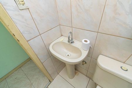 Casa de condomínio à venda com 70m², 3 quartos e 1 vaga Casa de condomínio à venda com 70m², 3 quartos e 1 vagaBanheiro 1