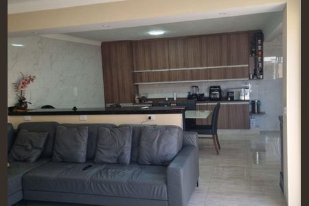 Casa à venda com 3 quartos, 215m² em Jardim Climax, São Paulo