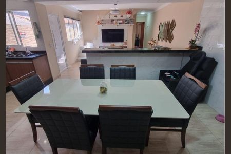 Casa à venda com 3 quartos, 215m² em Jardim Climax, São Paulo