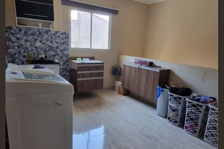 Casa à venda com 215m², 3 quartos e 2 vagas