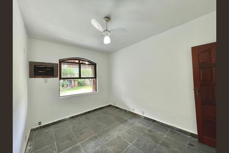 Casa à venda com 623m², 4 quartos e 4 vagas
