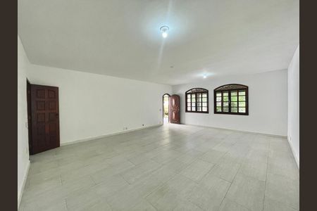 Casa à venda com 4 quartos, 623m² em Jacarepaguá, Rio de Janeiro