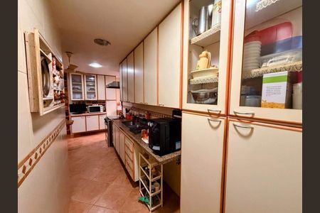 Apartamento à venda com 219m², 4 quartos e 2 vagas