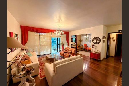 Apartamento à venda com 219m², 4 quartos e 2 vagas