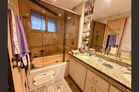 Apartamento à venda com 219m², 4 quartos e 2 vagas