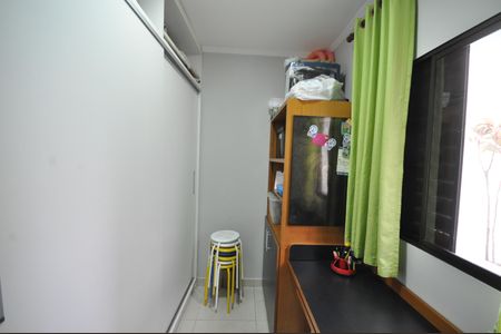 Casa à venda com 200m², 4 quartos e 2 vagasQuarto de serviço