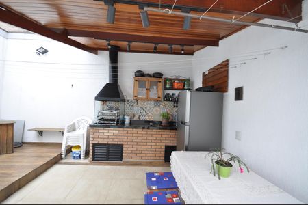 Casa à venda com 200m², 4 quartos e 2 vagasChurrasqueira