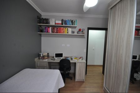 Casa à venda com 200m², 4 quartos e 2 vagasQuarto 2