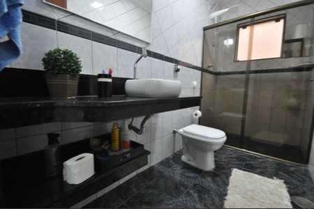 Casa à venda com 200m², 4 quartos e 2 vagasBanheiro Social