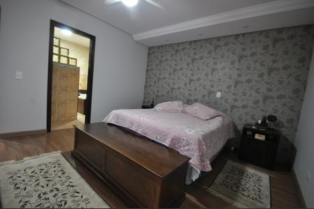 Casa à venda com 200m², 4 quartos e 2 vagasQuarto Suíte