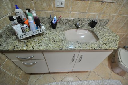 Casa à venda com 200m², 4 quartos e 2 vagasBanheiro da  Suíte