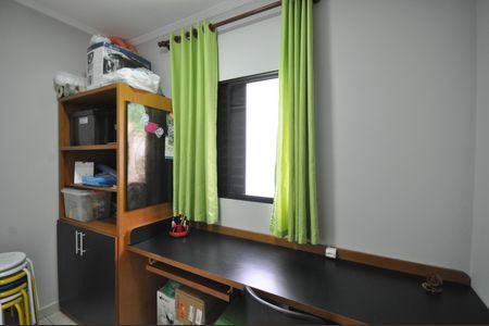 Casa à venda com 200m², 4 quartos e 2 vagasQuarto de serviço
