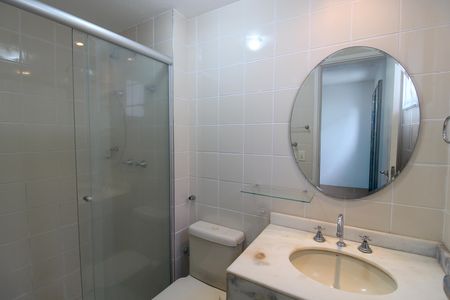 Casa de condomínio à venda com 120m², 3 quartos e 2 vagas Casa de condomínio à venda com 120m², 3 quartos e 2 vagasBanheiro do Quarto 1
