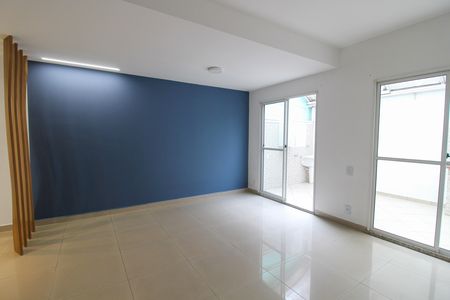 Sala de casa de condomínio à venda com 3 quartos, 120m² em Jardim das Esmeraldas, São Paulo