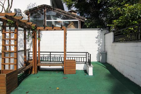Casa de condomínio à venda com 120m², 3 quartos e 2 vagas Casa de condomínio à venda com 120m², 3 quartos e 2 vagasÁrea comum - Playground
