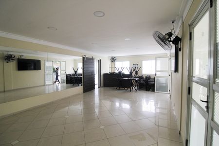 Casa de condomínio à venda com 120m², 3 quartos e 2 vagas Casa de condomínio à venda com 120m², 3 quartos e 2 vagasÁrea comum - Salão de festas