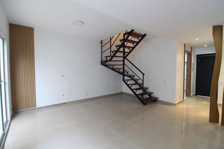 Sala de casa de condomínio à venda com 3 quartos, 120m² em Jardim das Esmeraldas, São Paulo