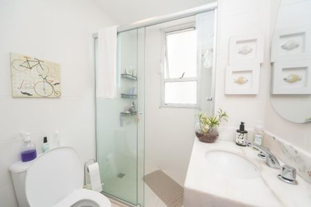Apartamento à venda com 88m², 3 quartos e 2 vagas Apartamento à venda com 88m², 3 quartos e 2 vagasBanheiro Social