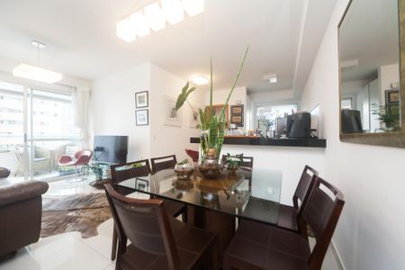 Apartamento à venda com 88m², 3 quartos e 2 vagas Apartamento à venda com 88m², 3 quartos e 2 vagasSala de Jantar