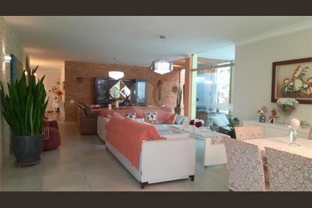 Casa à venda com 4 quartos, 320m² em Jardim Marajoara, São Paulo