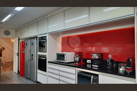 Casa à venda com 4 quartos, 320m² em Jardim Marajoara, São Paulo