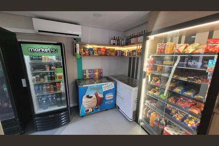 Apartamento à venda com 41m², 2 quartos e sem vaga Apartamento à venda com 41m², 2 quartos e sem vagaMercado