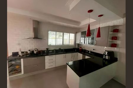 Casa à venda com 3 quartos, 367m² em Vila Assunção, Santo André
