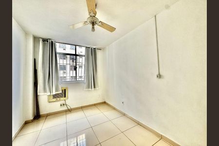 Apartamento à venda com 2 quartos, 53m² em Cubango, Niterói