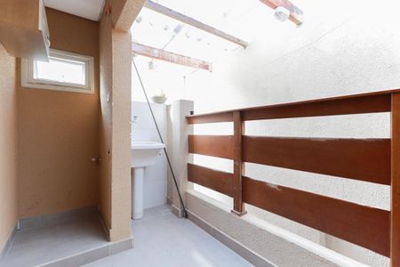Casa para alugar com 80m², 2 quartos e sem vagaÁrea de serviço