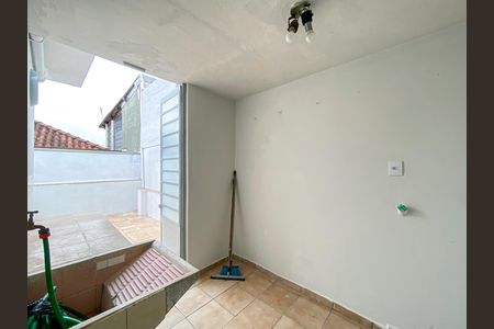 Área de Serviço de casa para alugar com 2 quartos, 130m² em Vila Medeiros, São Paulo
