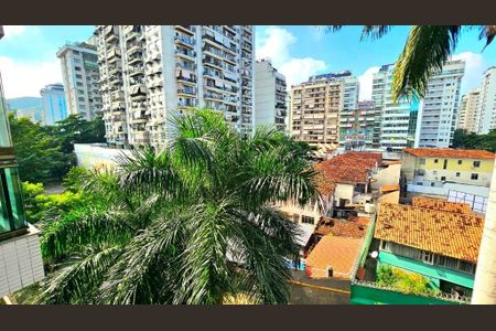 Apartamento à venda com 90m², 2 quartos e 1 vaga