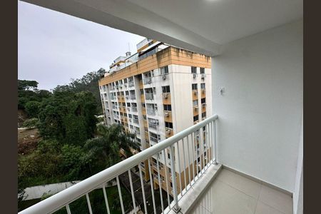 Apartamento à venda com 71m², 2 quartos e 1 vaga
