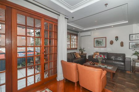 Casa de condomínio à venda com 234m², 3 quartos e 2 vagasSala