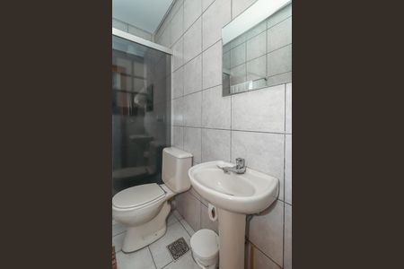 Casa de condomínio à venda com 234m², 3 quartos e 2 vagasBanheiro de serviço