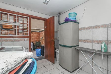 Casa de condomínio à venda com 234m², 3 quartos e 2 vagasÁrea de Serviço